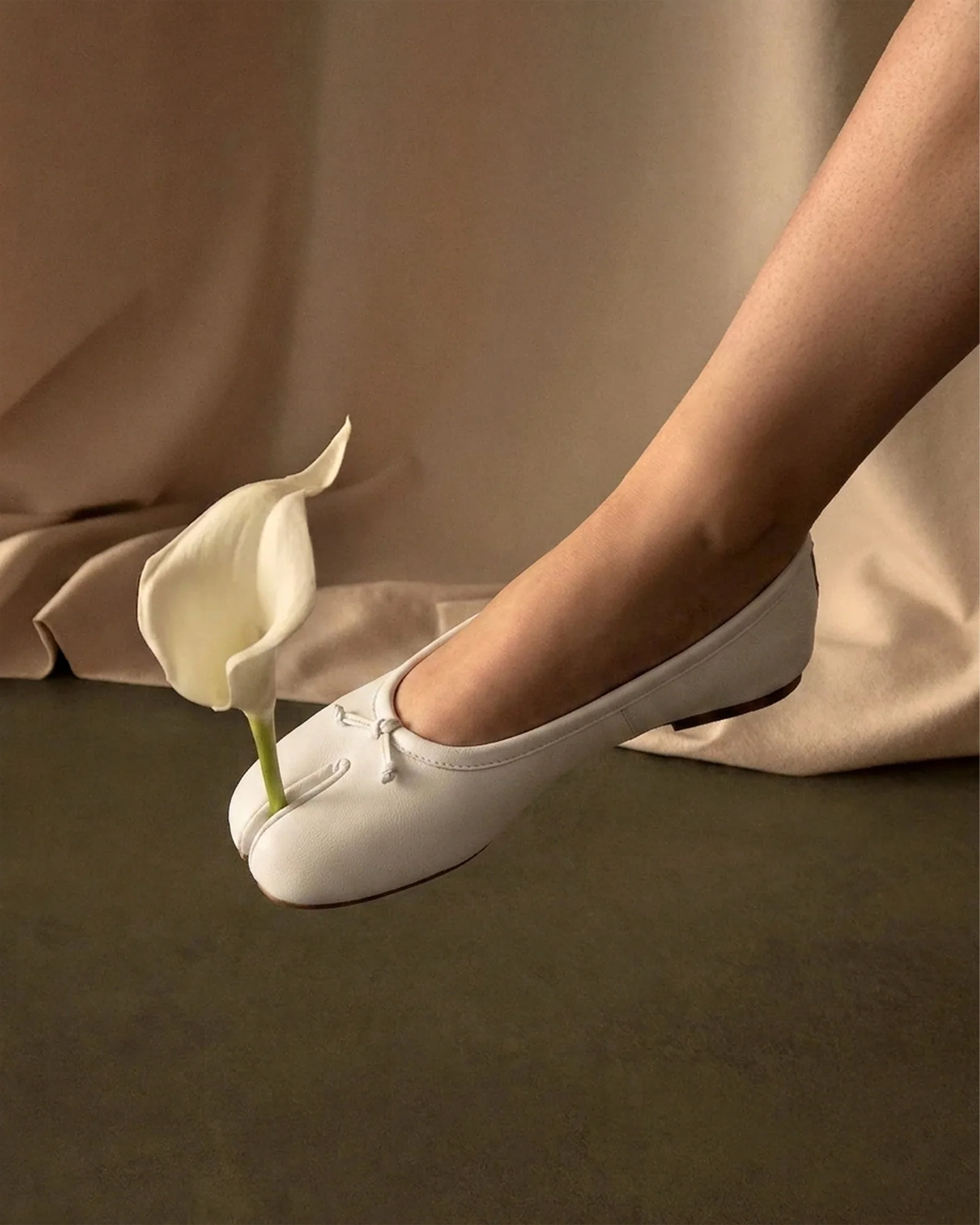 CALICO WHITE LEATHER - Image 2