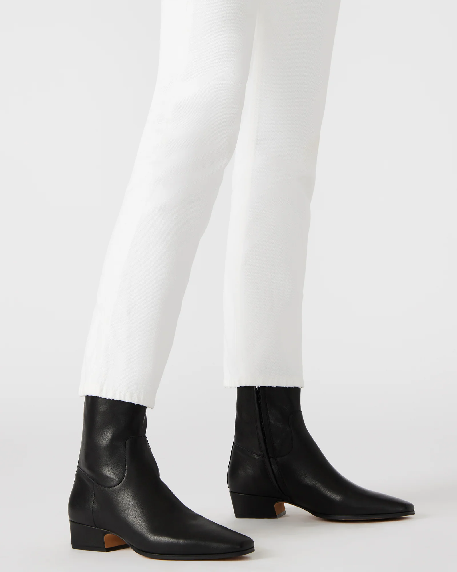 DUSTY BLACK LEATHER - Image 2