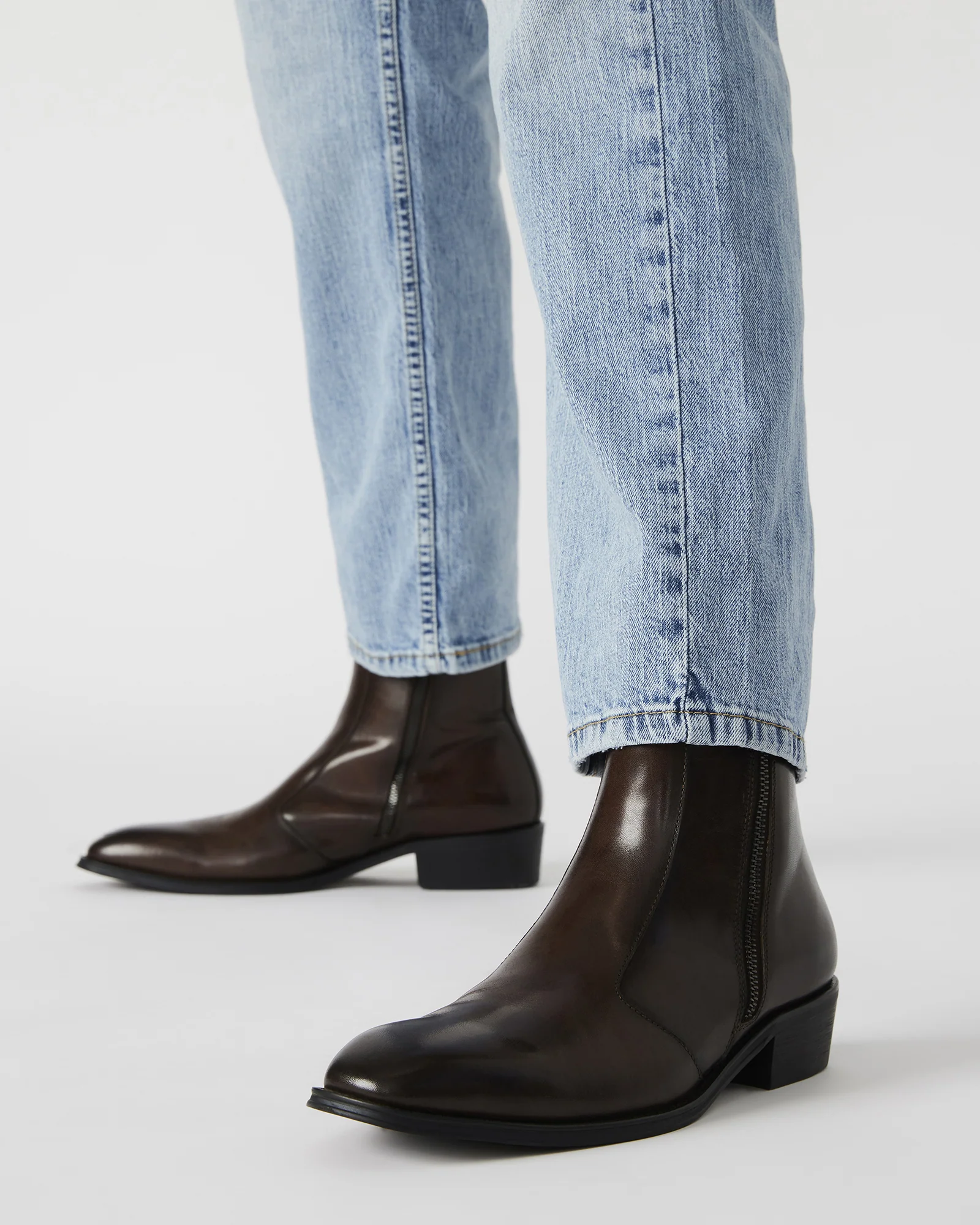 HAYNES BROWN LEATHER - Image 2