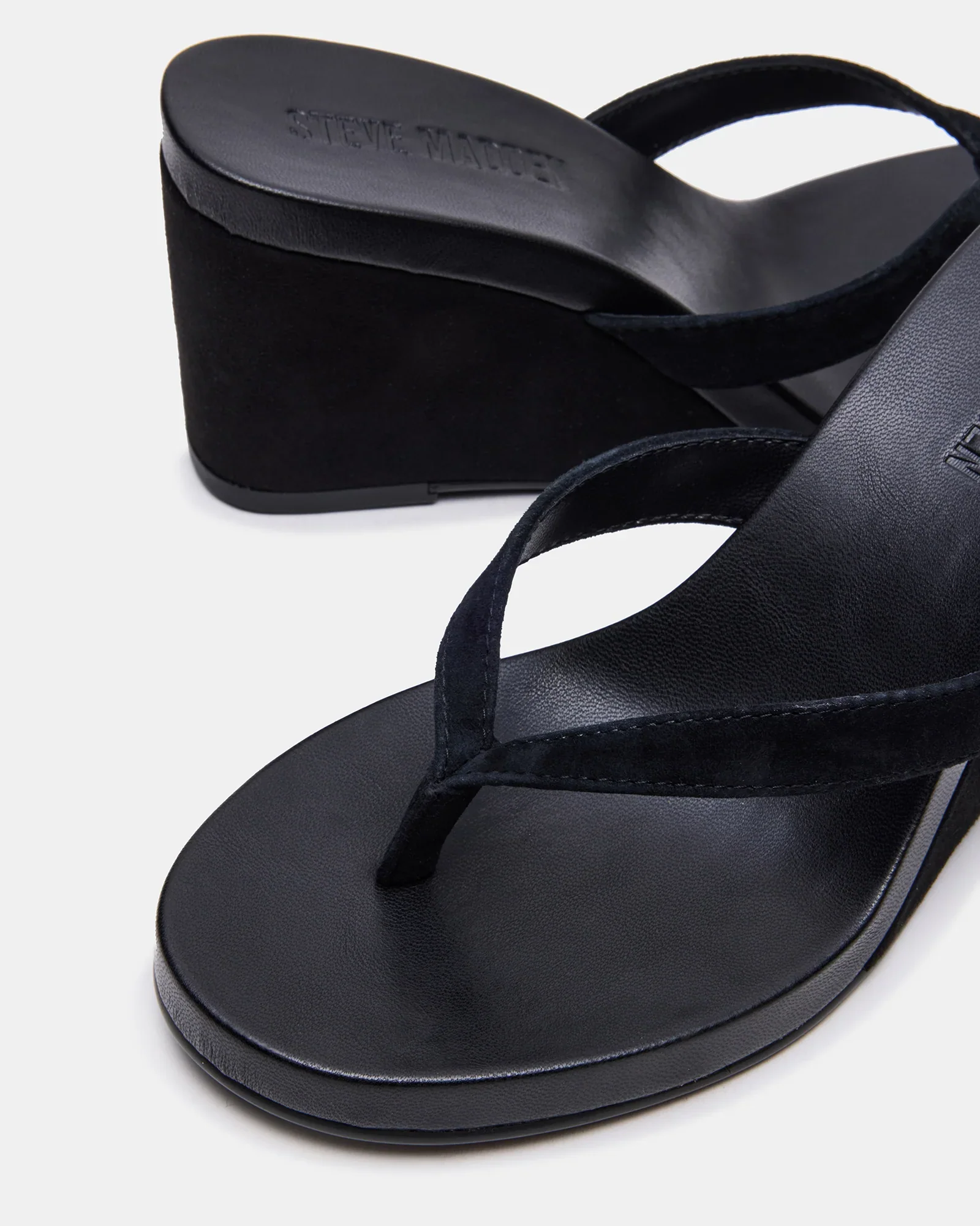 PLAYING BLACK SUEDE - Image 4